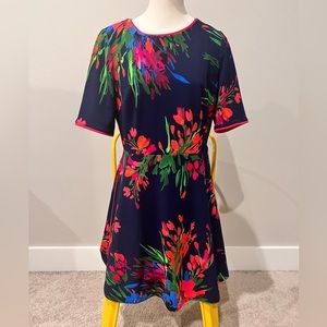 Navy & Floral Vince Camuto Dress with Hot Pink Piping. Size 12